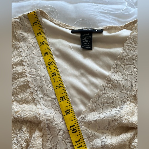 Venezia Cream/Beige Sleeveless Lace Blouse - Picture 11 of 12